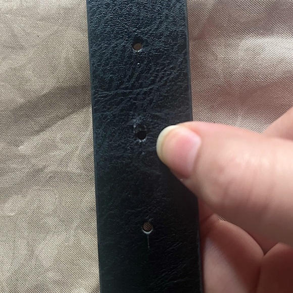 SOLD- FREE W/ BUNDLE Rose gold buckle faux leather belt - Picture 3 of 4